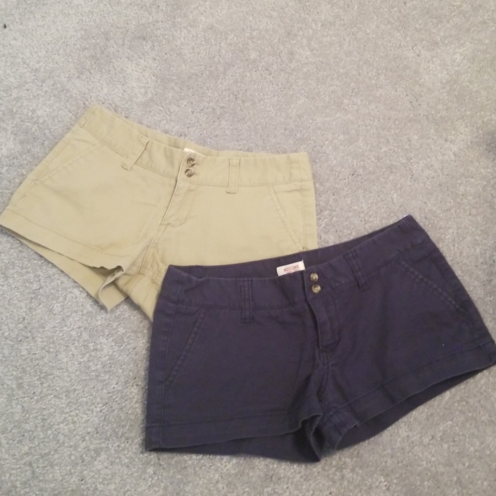 2  Khaki shorts